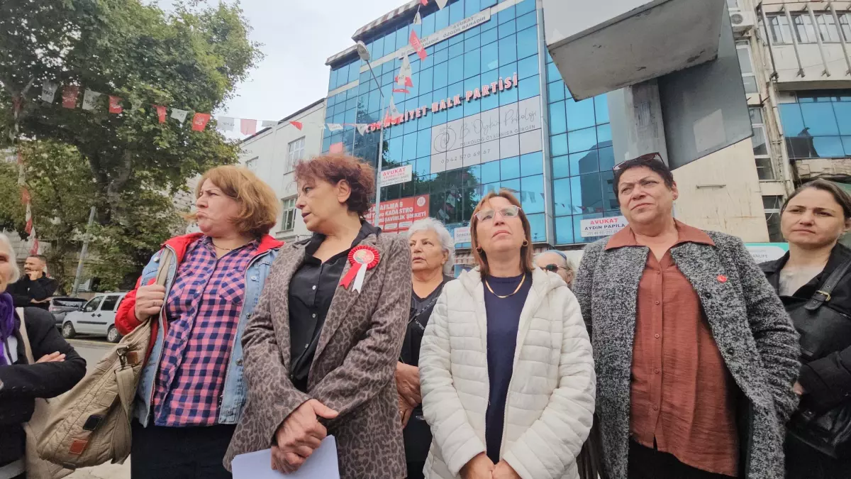 chp zonguldak kadin kollarinda istifa olayi YtFniEpR.jpg