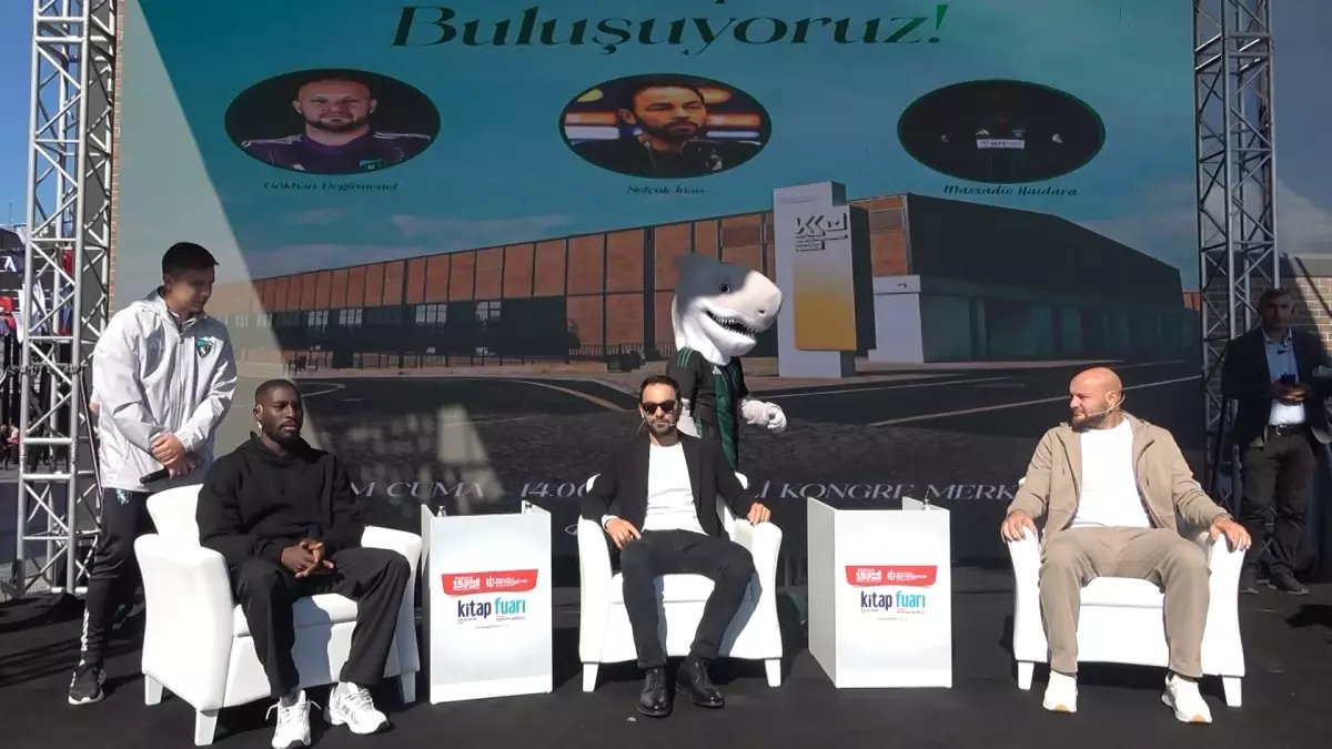 kocaelispor kitap fuarinda taraftarlariyla bulustu nuNLDeSw