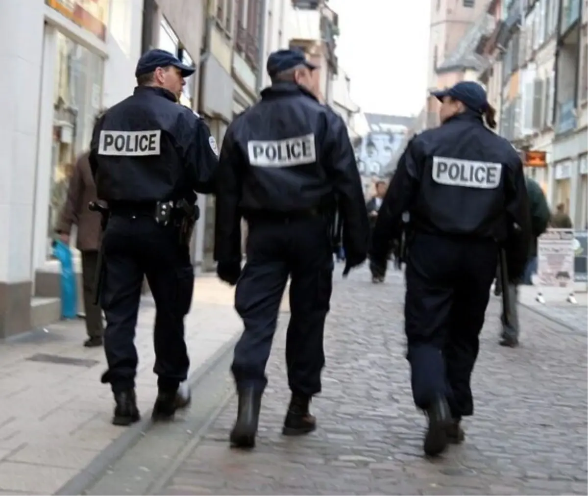 fransada oleron adasinda yayalara aracini suren surucu 9 kisiyi yaraladi 1vEcyDPR.jpg