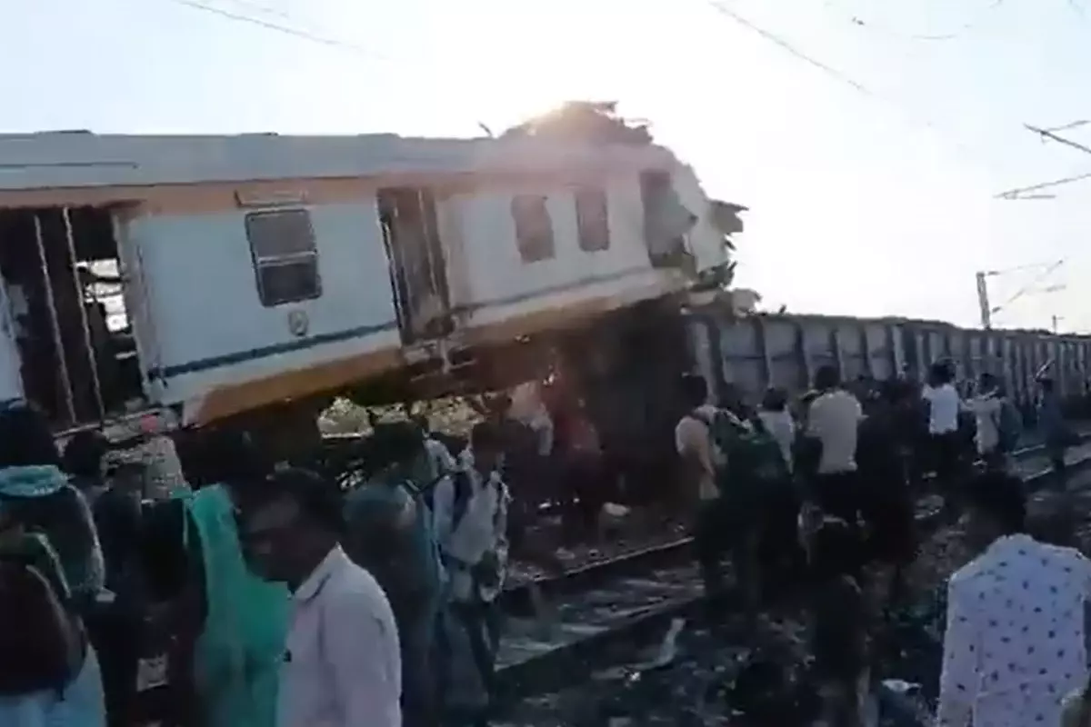 hindistanda tren kazasi 11 olu eIJGxK9Z.jpg