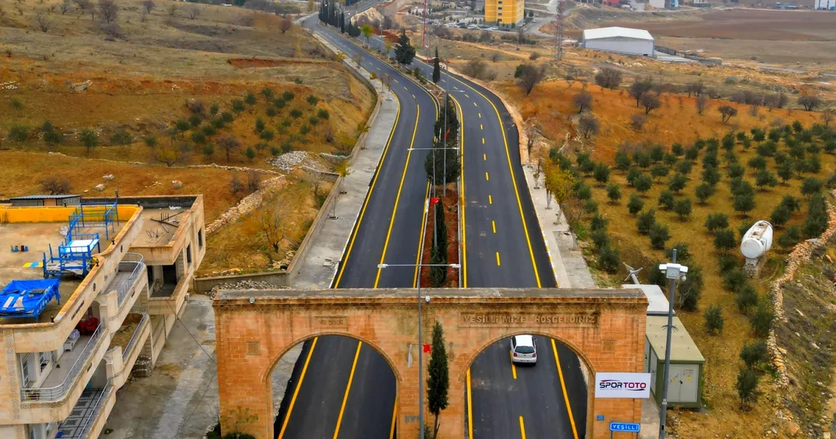 Mardin Yeşilli’de yol seferberliği
